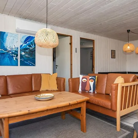 10 Person In * Ørsted