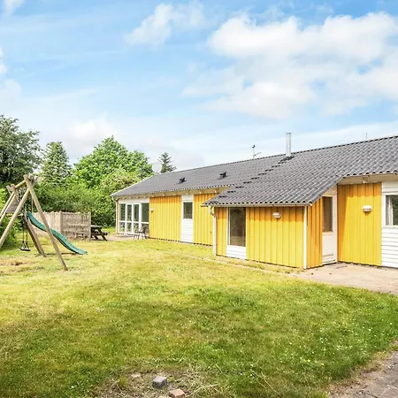 10 Person In Hébergement de vacances *
